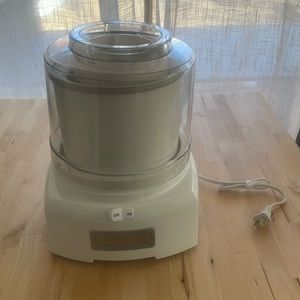 NEW Cuisinart Ice Cream Maker